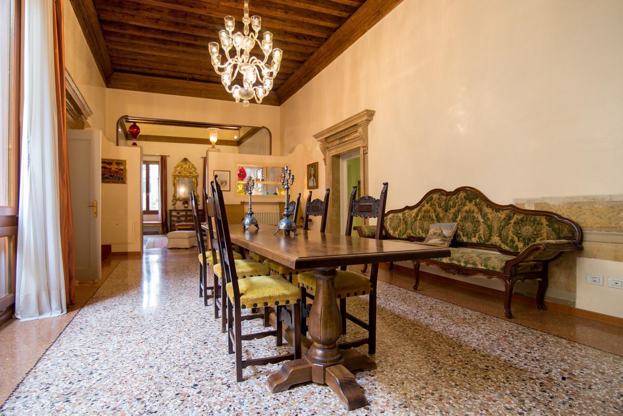 Palazzo San Beneto Venecia